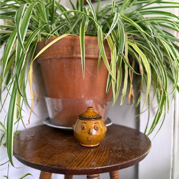 Handcrafted Brown Ceramic Face Jar - Picture 10 of 12